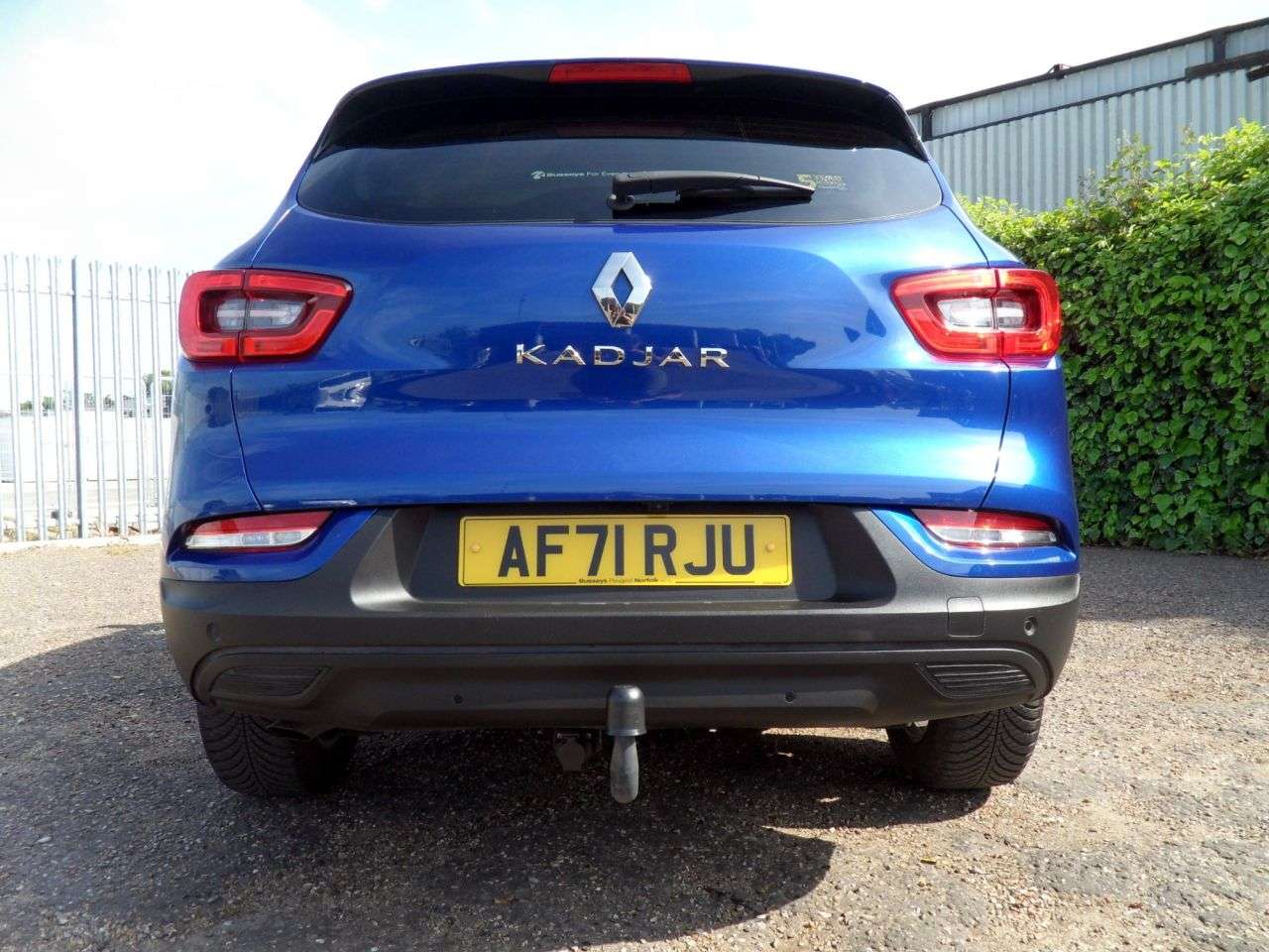 A 2021 RENAULT KADJAR 1.3 TCe Iconic SUV 5dr Petrol Manual Euro 6 (s/s) (140 ps) Local Owner Full A 2021 RENAULT KADJAR 1.3 TCe Iconic SUV 5dr Petrol Manual Euro 6 (s/s) (140 ps) Local Owner Full