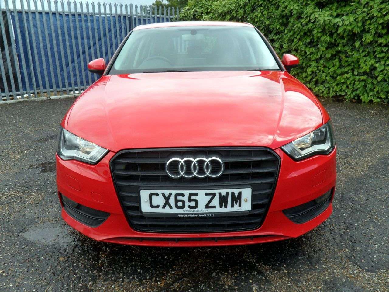 A 2015 AUDI A3 1.6 TDI Sport Sportback 5dr Diesel Manual Euro 6 (s/s) (Nav) (110 ps) Cam-B A 2015 AUDI A3 1.6 TDI Sport Sportback 5dr Diesel Manual Euro 6 (s/s) (Nav) (110 ps) Cam-B