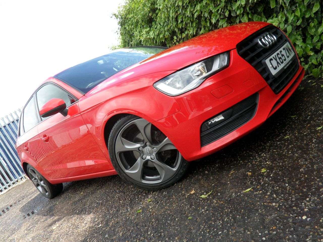 A 2015 AUDI A3 1.6 TDI Sport Sportback 5dr Diesel Manual Euro 6 (s/s) (Nav) (110 ps) Cam-B A 2015 AUDI A3 1.6 TDI Sport Sportback 5dr Diesel Manual Euro 6 (s/s) (Nav) (110 ps) Cam-B