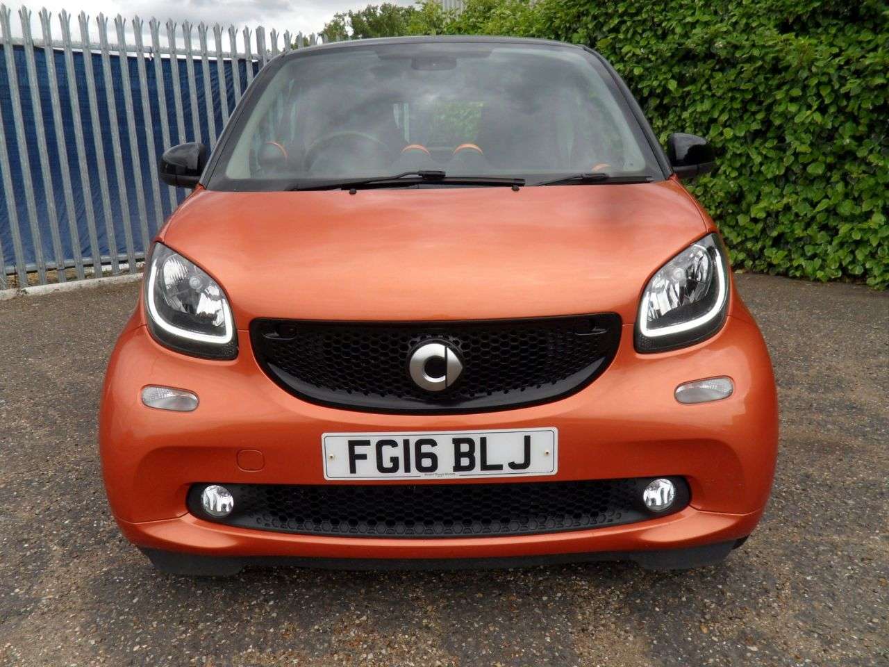 A 2016 SMART FORTWO 0.9T Prime (Premium Plus) Coupe 2dr Petrol Twinamic Euro 6 (s/s) (90 ps) Lo A 2016 SMART FORTWO 0.9T Prime (Premium Plus) Coupe 2dr Petrol Twinamic Euro 6 (s/s) (90 ps) Lo