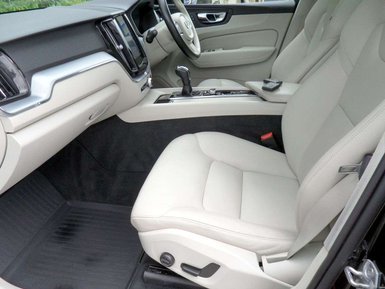 2018 VOLVO XC60 2018 VOLVO XC60