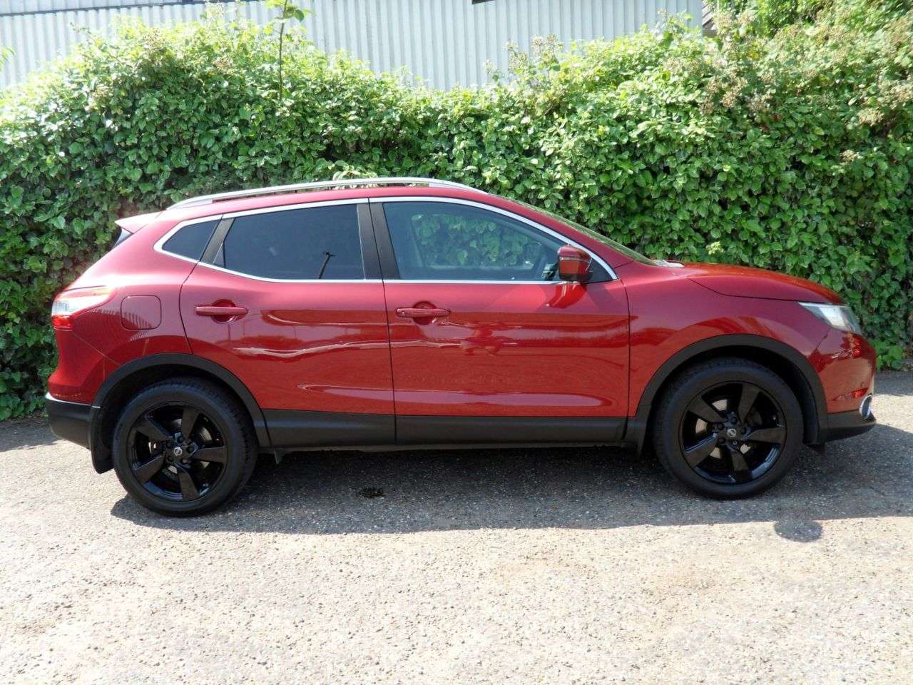 A 2014 NISSAN QASHQAI 1.2 DIG-T n-tec+ SUV 5dr Petrol Manual 2WD Euro 5 (s/s) (115 ps) Pan Roof S A 2014 NISSAN QASHQAI 1.2 DIG-T n-tec+ SUV 5dr Petrol Manual 2WD Euro 5 (s/s) (115 ps) Pan Roof S