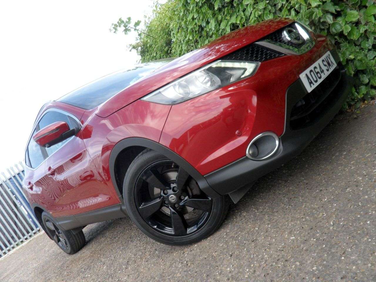 A 2014 NISSAN QASHQAI 1.2 DIG-T n-tec+ SUV 5dr Petrol Manual 2WD Euro 5 (s/s) (115 ps) Pan Roof S A 2014 NISSAN QASHQAI 1.2 DIG-T n-tec+ SUV 5dr Petrol Manual 2WD Euro 5 (s/s) (115 ps) Pan Roof S