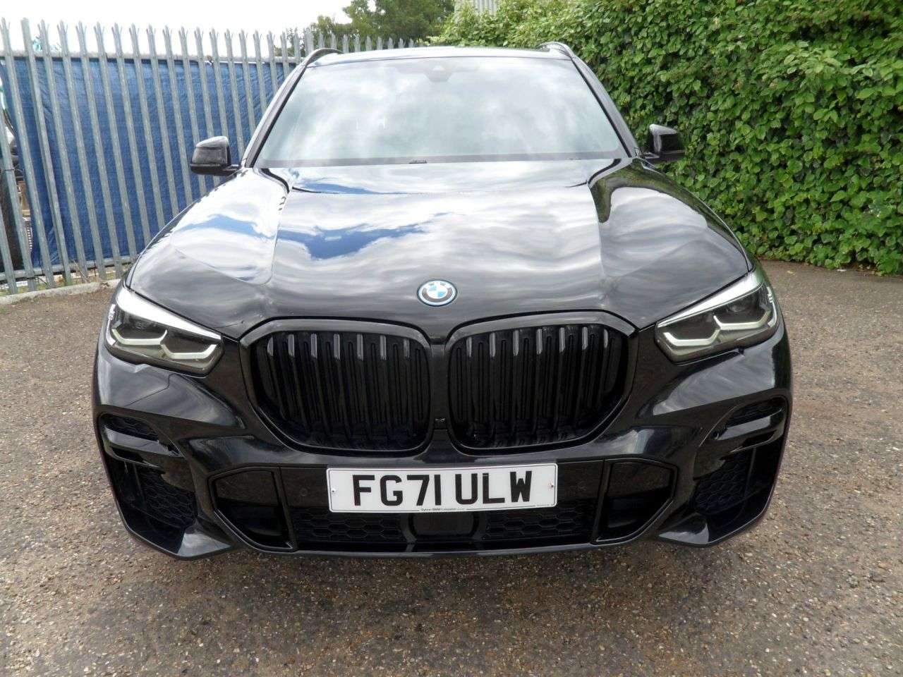 A 2021 BMW X5 3.0 45e 24kWh M Sport SUV 5dr Petrol Plug-in Hybrid Auto xDrive Euro 6 (s/s A 2021 BMW X5 3.0 45e 24kWh M Sport SUV 5dr Petrol Plug-in Hybrid Auto xDrive Euro 6 (s/s
