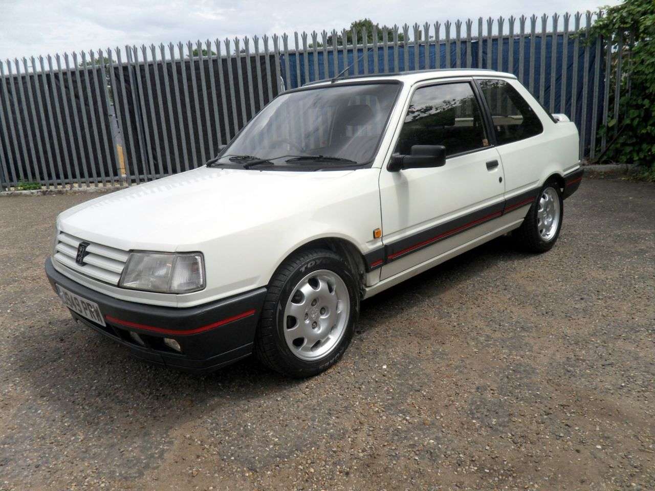 1991 PEUGEOT 309 1991 PEUGEOT 309