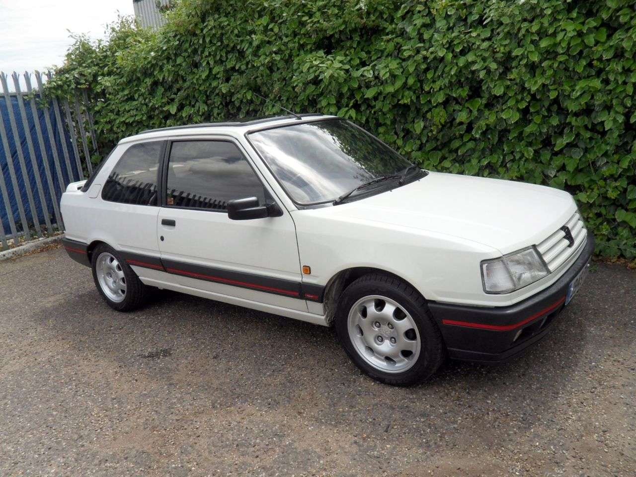 1991 PEUGEOT 309 1991 PEUGEOT 309