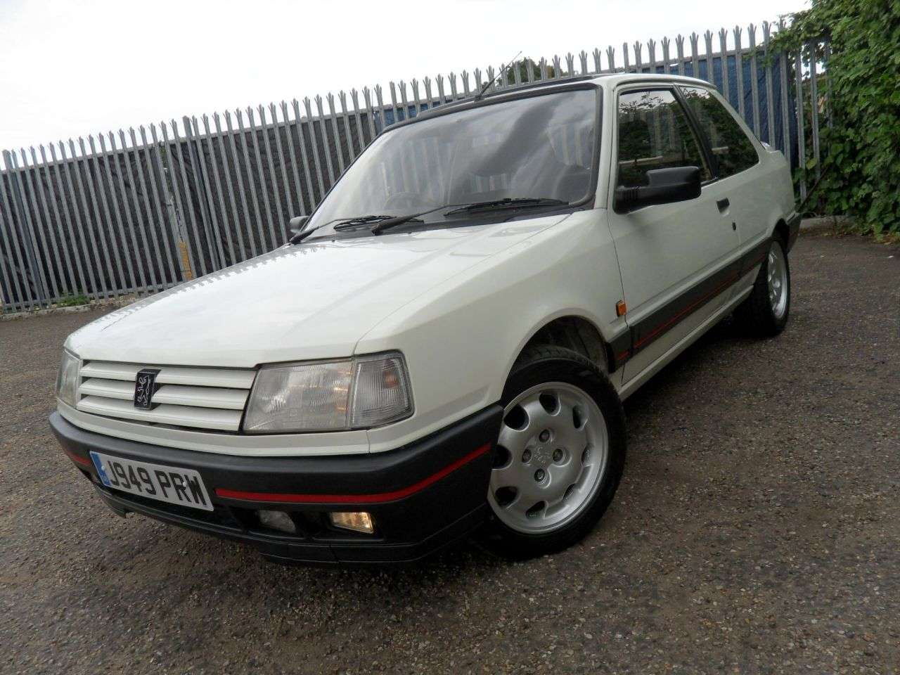 1991 PEUGEOT 309 1991 PEUGEOT 309