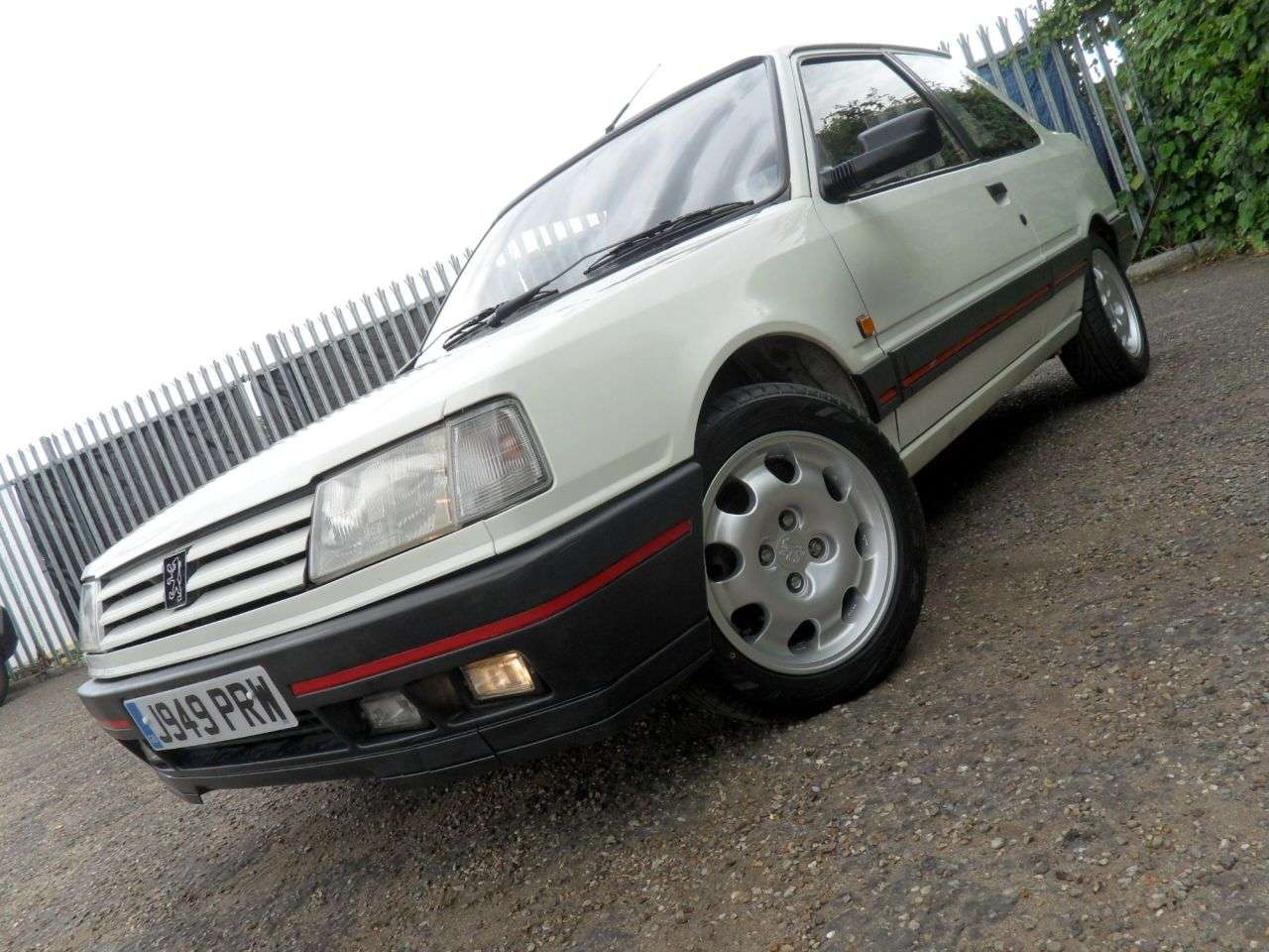 1991 PEUGEOT 309 1991 PEUGEOT 309