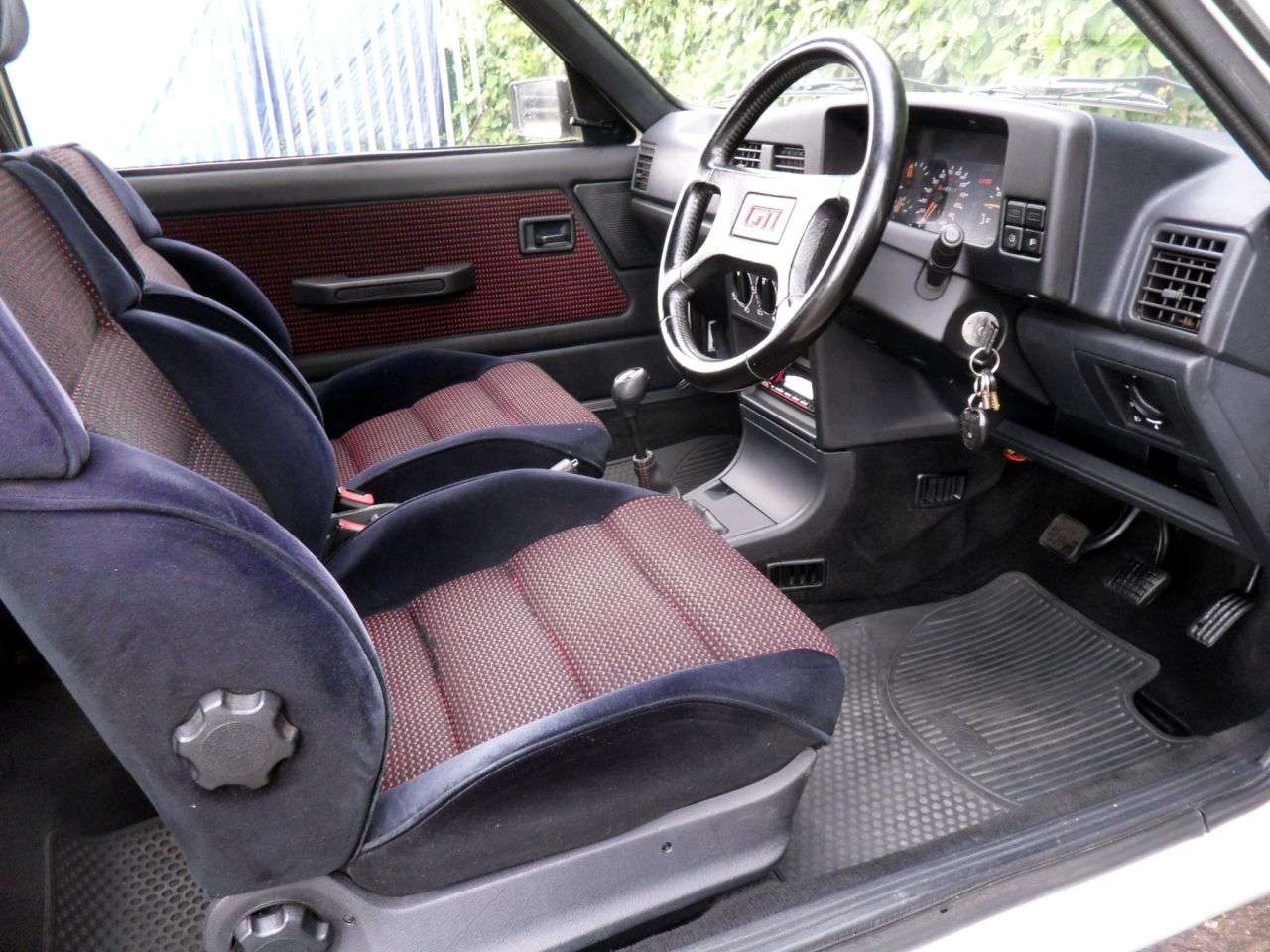 1991 PEUGEOT 309 1991 PEUGEOT 309