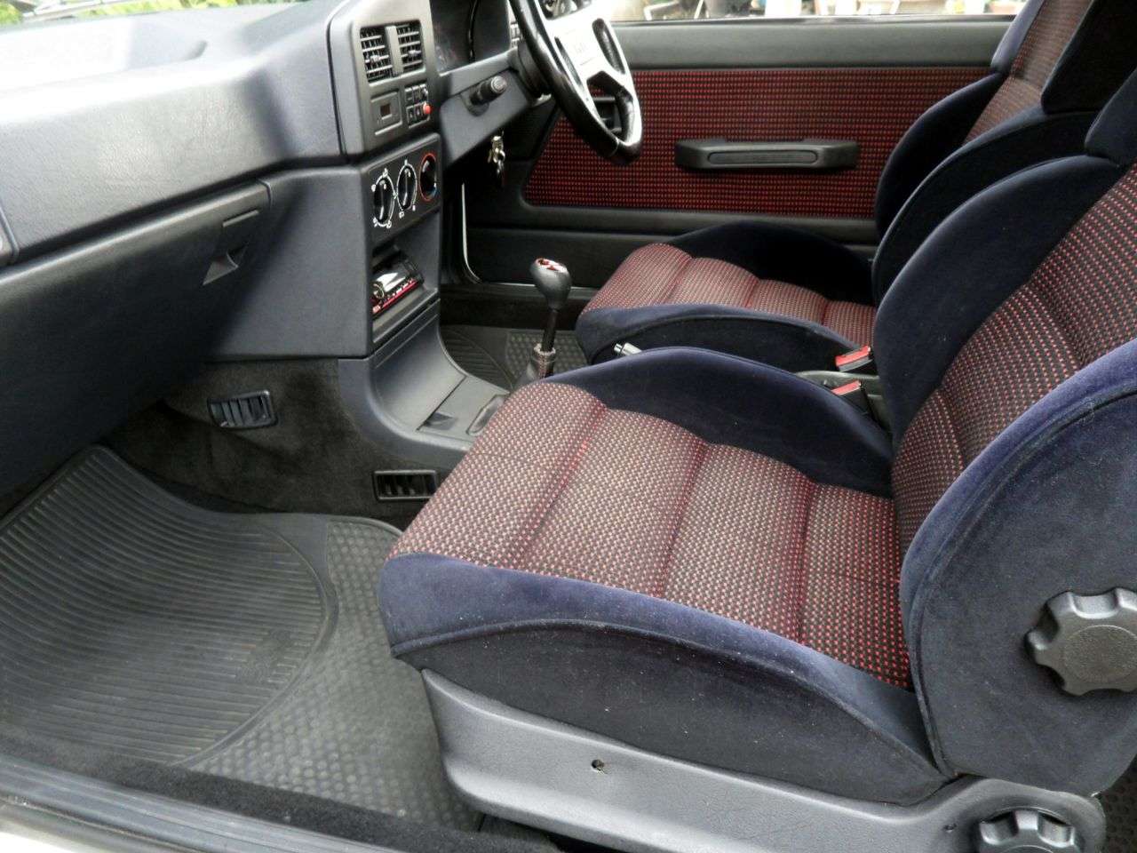 1991 PEUGEOT 309 1991 PEUGEOT 309
