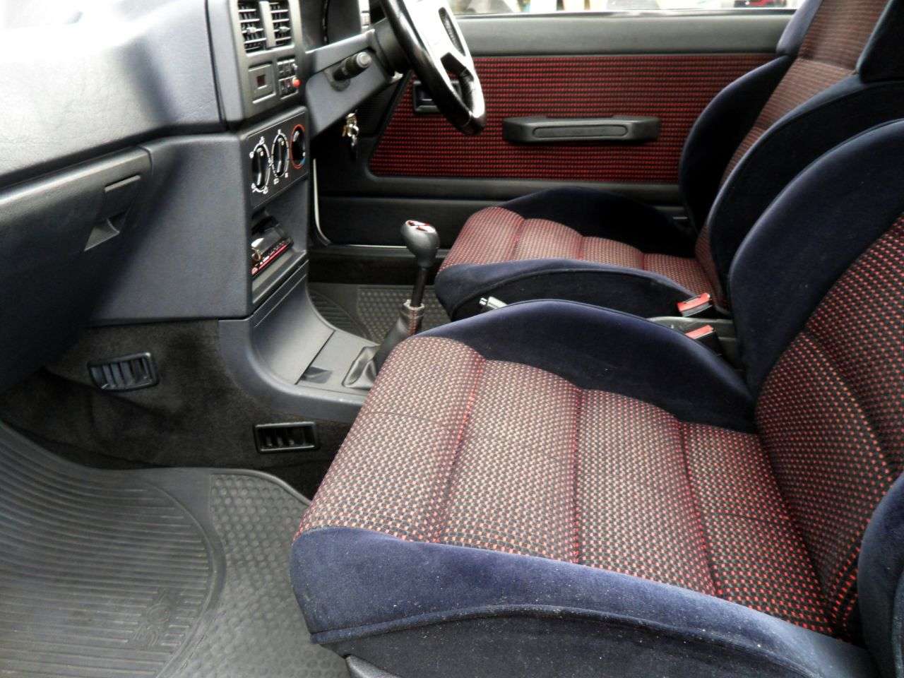 1991 PEUGEOT 309 1991 PEUGEOT 309