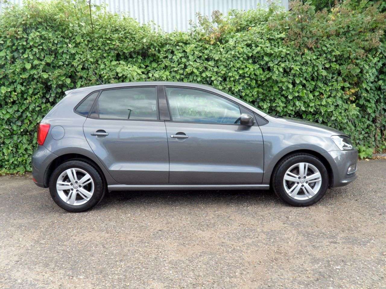 A 2017 VOLKSWAGEN POLO 1.2 TSI BlueMotion Tech Match Edition Hatchback 5dr Petrol DSG Euro 6 (s/s) A 2017 VOLKSWAGEN POLO 1.2 TSI BlueMotion Tech Match Edition Hatchback 5dr Petrol DSG Euro 6 (s/s)