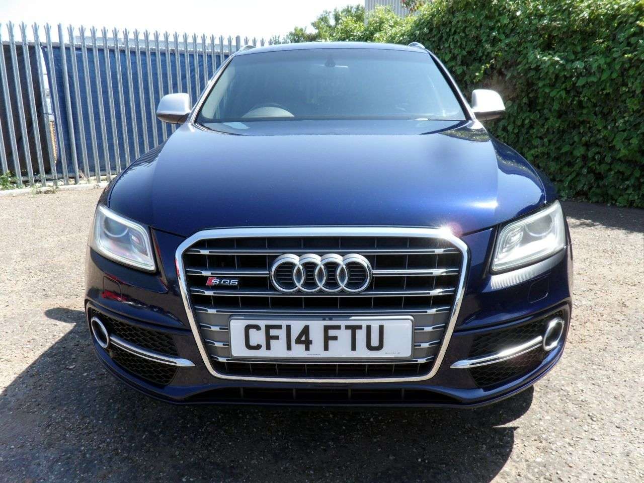 A 2014 AUDI SQ5 3.0 BiTDI V6 SUV 5dr Diesel Tiptronic quattro Euro 5 (s/s) (313 ps) 2 Owner A 2014 AUDI SQ5 3.0 BiTDI V6 SUV 5dr Diesel Tiptronic quattro Euro 5 (s/s) (313 ps) 2 Owner