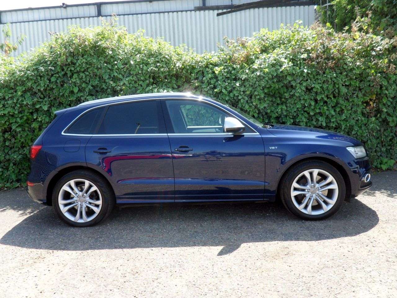 A 2014 AUDI SQ5 3.0 BiTDI V6 SUV 5dr Diesel Tiptronic quattro Euro 5 (s/s) (313 ps) 2 Owner A 2014 AUDI SQ5 3.0 BiTDI V6 SUV 5dr Diesel Tiptronic quattro Euro 5 (s/s) (313 ps) 2 Owner