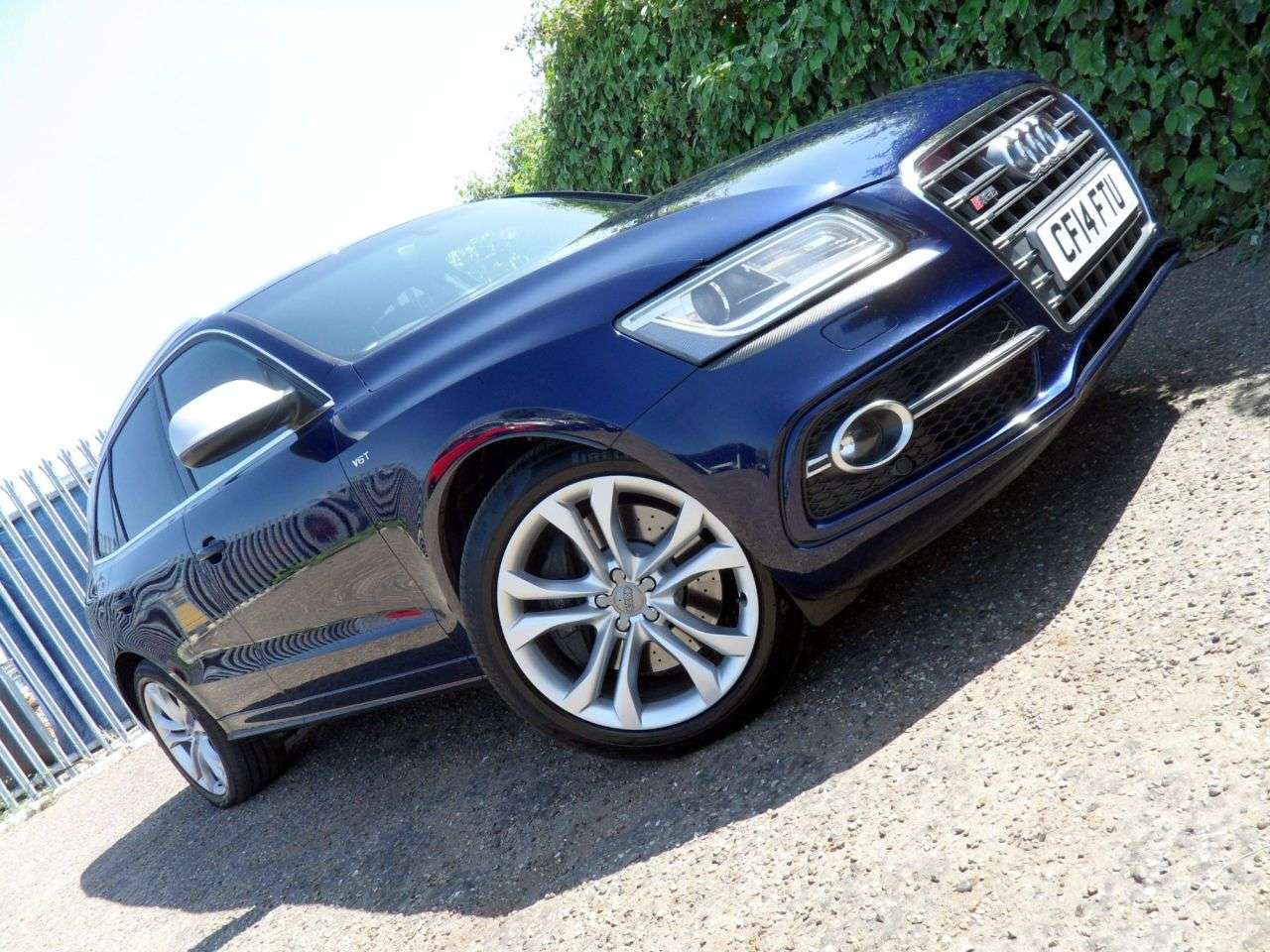 A 2014 AUDI SQ5 3.0 BiTDI V6 SUV 5dr Diesel Tiptronic quattro Euro 5 (s/s) (313 ps) 2 Owner A 2014 AUDI SQ5 3.0 BiTDI V6 SUV 5dr Diesel Tiptronic quattro Euro 5 (s/s) (313 ps) 2 Owner