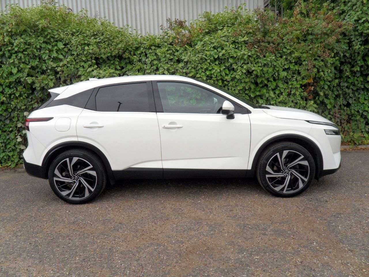 A 2021 NISSAN QASHQAI 1.3 DIG-T MHEV Tekna+ SUV 5dr Petrol Hybrid XTRON Euro 6 (s/s) (158 ps) Ser A 2021 NISSAN QASHQAI 1.3 DIG-T MHEV Tekna+ SUV 5dr Petrol Hybrid XTRON Euro 6 (s/s) (158 ps) Ser
