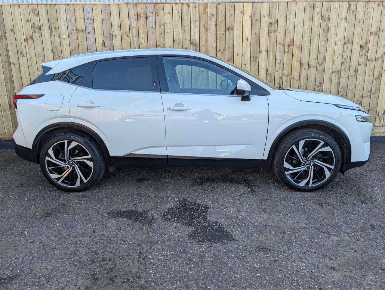 A 2021 NISSAN QASHQAI 1.3 DIG-T MHEV Tekna+ SUV 5dr Petrol Hybrid XTRON Euro 6 (s/s) (158 ps) Ser A 2021 NISSAN QASHQAI 1.3 DIG-T MHEV Tekna+ SUV 5dr Petrol Hybrid XTRON Euro 6 (s/s) (158 ps) Ser
