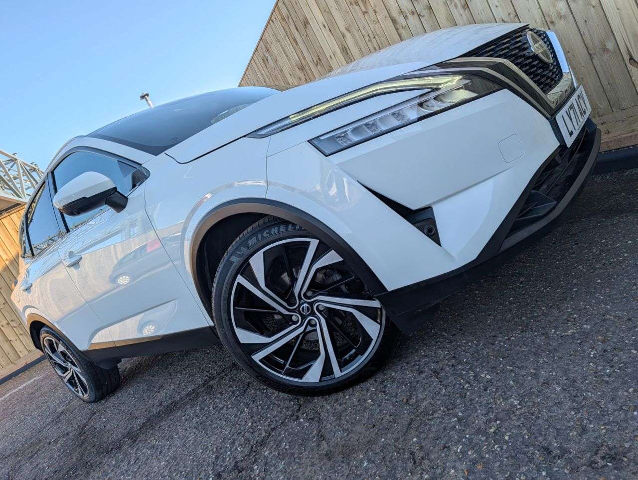 A 2021 NISSAN QASHQAI 1.3 DIG-T MHEV Tekna+ SUV 5dr Petrol Hybrid XTRON Euro 6 (s/s) (158 ps) Ser A 2021 NISSAN QASHQAI 1.3 DIG-T MHEV Tekna+ SUV 5dr Petrol Hybrid XTRON Euro 6 (s/s) (158 ps) Ser