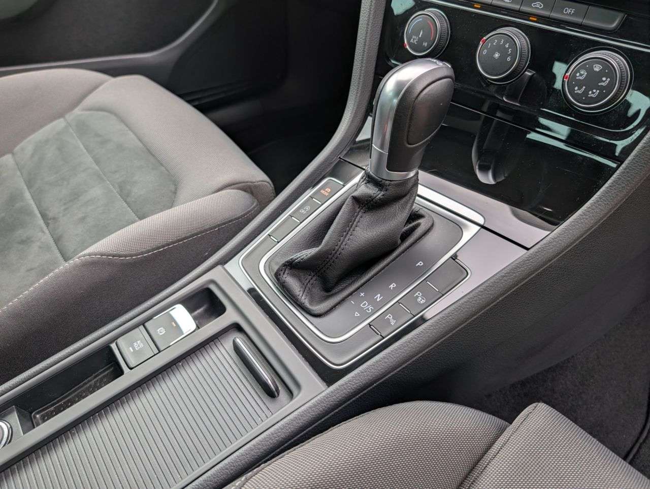 2018 VOLKSWAGEN GOLF 2018 VOLKSWAGEN GOLF