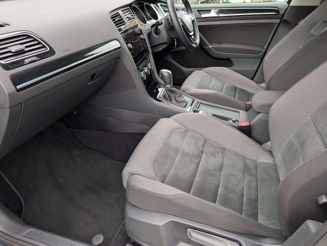 2018 VOLKSWAGEN GOLF 2018 VOLKSWAGEN GOLF