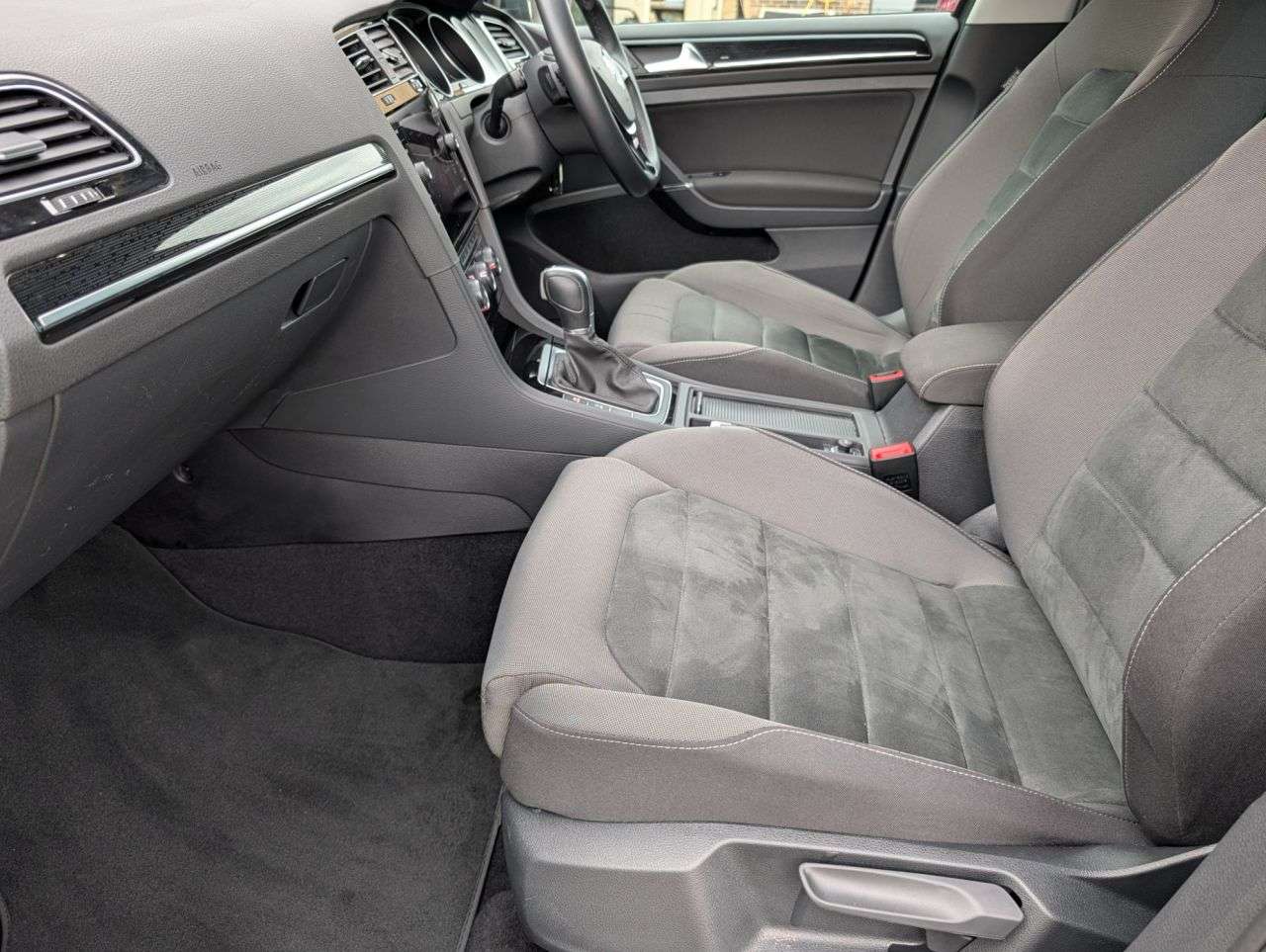 2018 VOLKSWAGEN GOLF 2018 VOLKSWAGEN GOLF