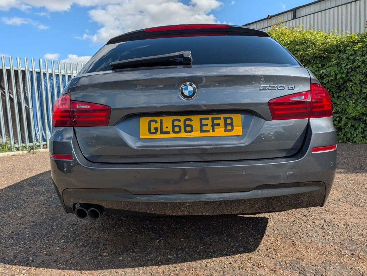 A 2016 BMW 5 SERIES 2.0 520d M Sport Touring 5dr Diesel Auto Euro 6 (s/s) (190 ps) £170 Tax - D A 2016 BMW 5 SERIES 2.0 520d M Sport Touring 5dr Diesel Auto Euro 6 (s/s) (190 ps) £170 Tax - D