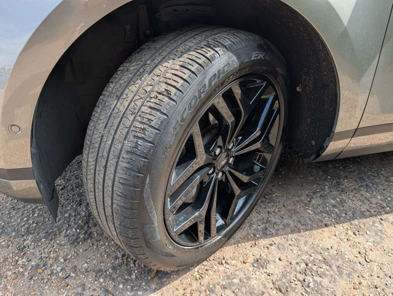 2019 LAND ROVER RANGE ROVER EVOQUE 2019 LAND ROVER RANGE ROVER EVOQUE