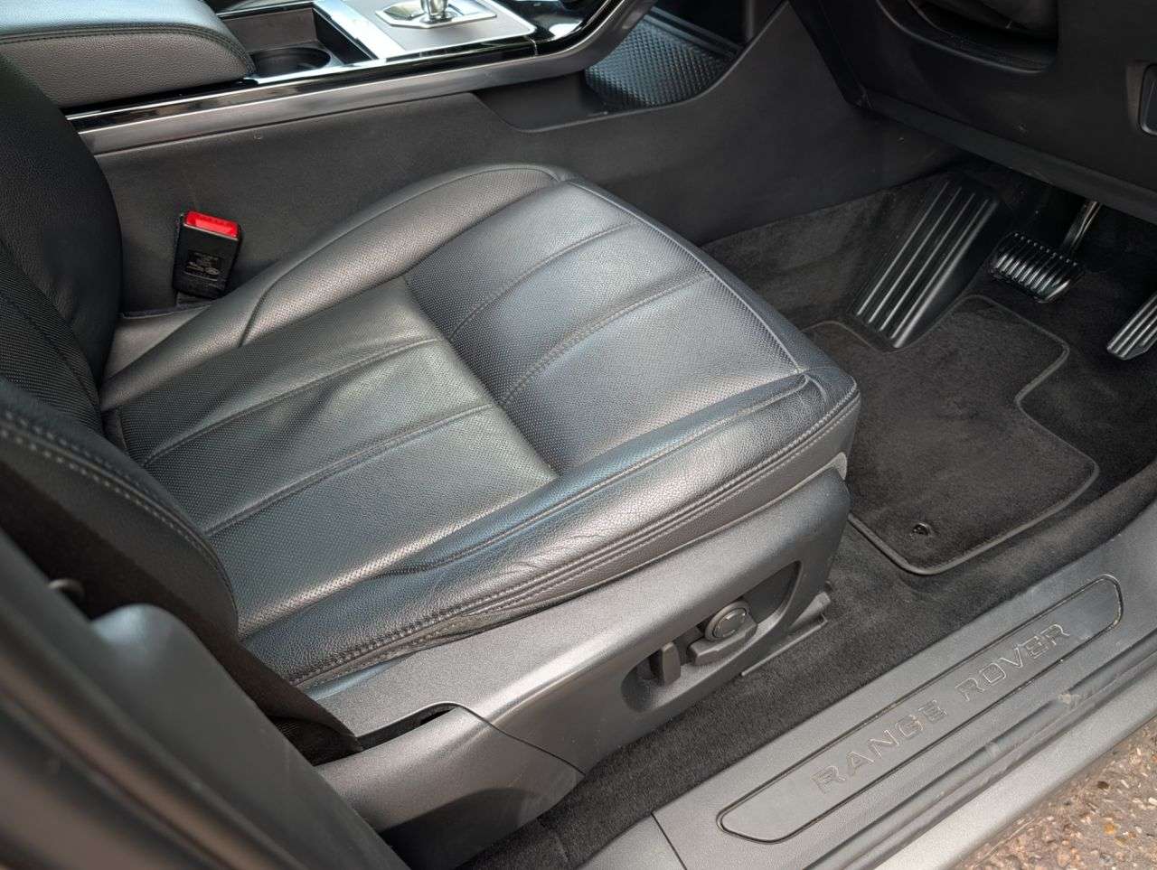 2019 LAND ROVER RANGE ROVER EVOQUE 2019 LAND ROVER RANGE ROVER EVOQUE
