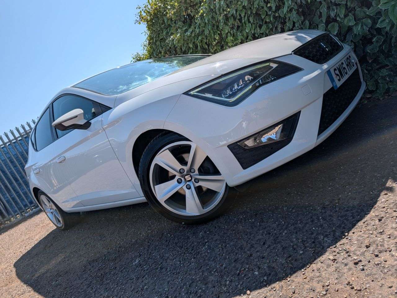 A 2016 SEAT LEON 1.4 EcoTSI FR Hatchback 5dr Petrol DSG Euro 6 (s/s) (150 ps) Petrol Automat A 2016 SEAT LEON 1.4 EcoTSI FR Hatchback 5dr Petrol DSG Euro 6 (s/s) (150 ps) Petrol Automat