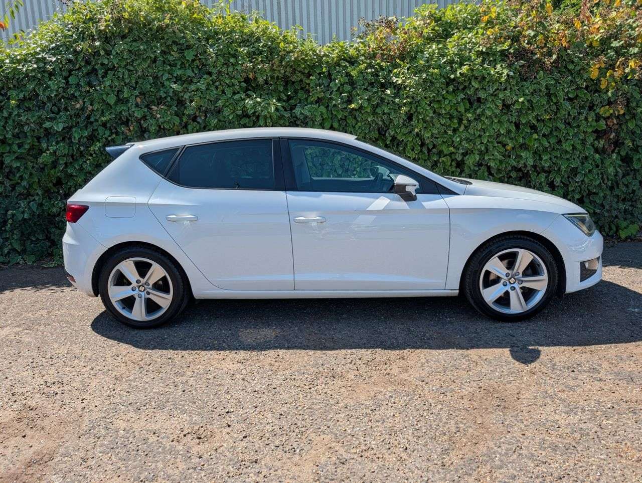 A 2016 SEAT LEON 1.4 EcoTSI FR Hatchback 5dr Petrol DSG Euro 6 (s/s) (150 ps) Petrol Automat A 2016 SEAT LEON 1.4 EcoTSI FR Hatchback 5dr Petrol DSG Euro 6 (s/s) (150 ps) Petrol Automat
