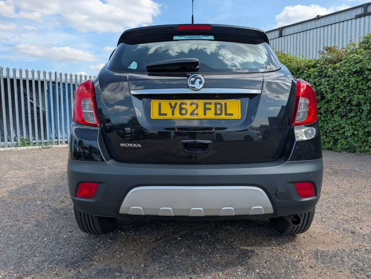A 2013 VAUXHALL MOKKA 1.6 S SUV 5dr Petrol Manual 2WD Euro 5 (s/s) (115 ps) FSH 11 Stamps Four Ne A 2013 VAUXHALL MOKKA 1.6 S SUV 5dr Petrol Manual 2WD Euro 5 (s/s) (115 ps) FSH 11 Stamps Four Ne