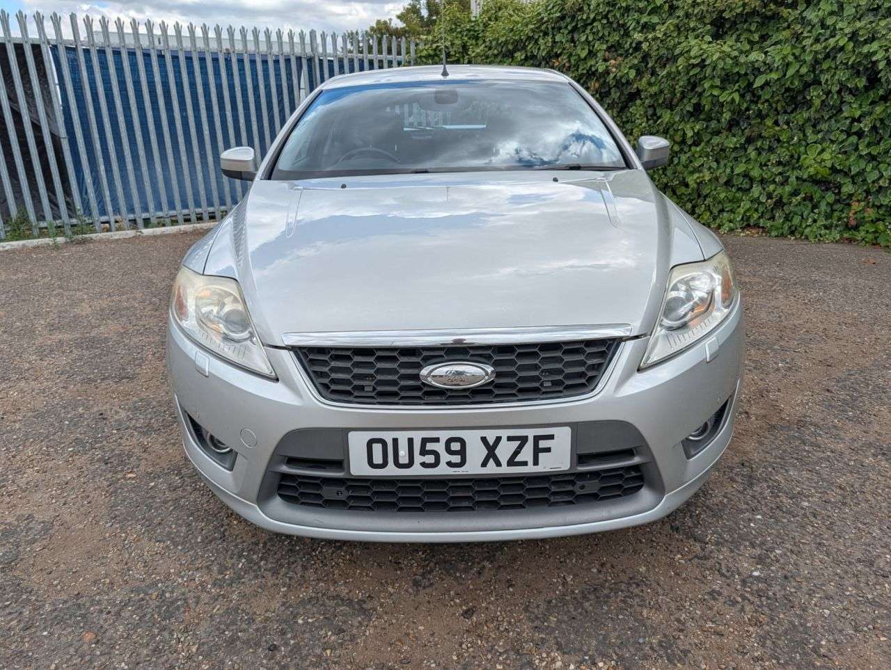 A 2009 FORD MONDEO 2.5 Titanium X Sport Hatchback 5dr Petrol Manual (222 g/km, 217 bhp) Servic A 2009 FORD MONDEO 2.5 Titanium X Sport Hatchback 5dr Petrol Manual (222 g/km, 217 bhp) Servic