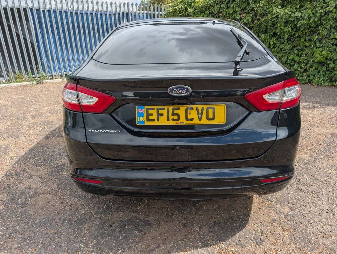 A 2015 FORD MONDEO 1.6 TDCi ECOnetic Titanium Hatchback 5dr Diesel Manual Euro 5 (s/s) (115 ps A 2015 FORD MONDEO 1.6 TDCi ECOnetic Titanium Hatchback 5dr Diesel Manual Euro 5 (s/s) (115 ps