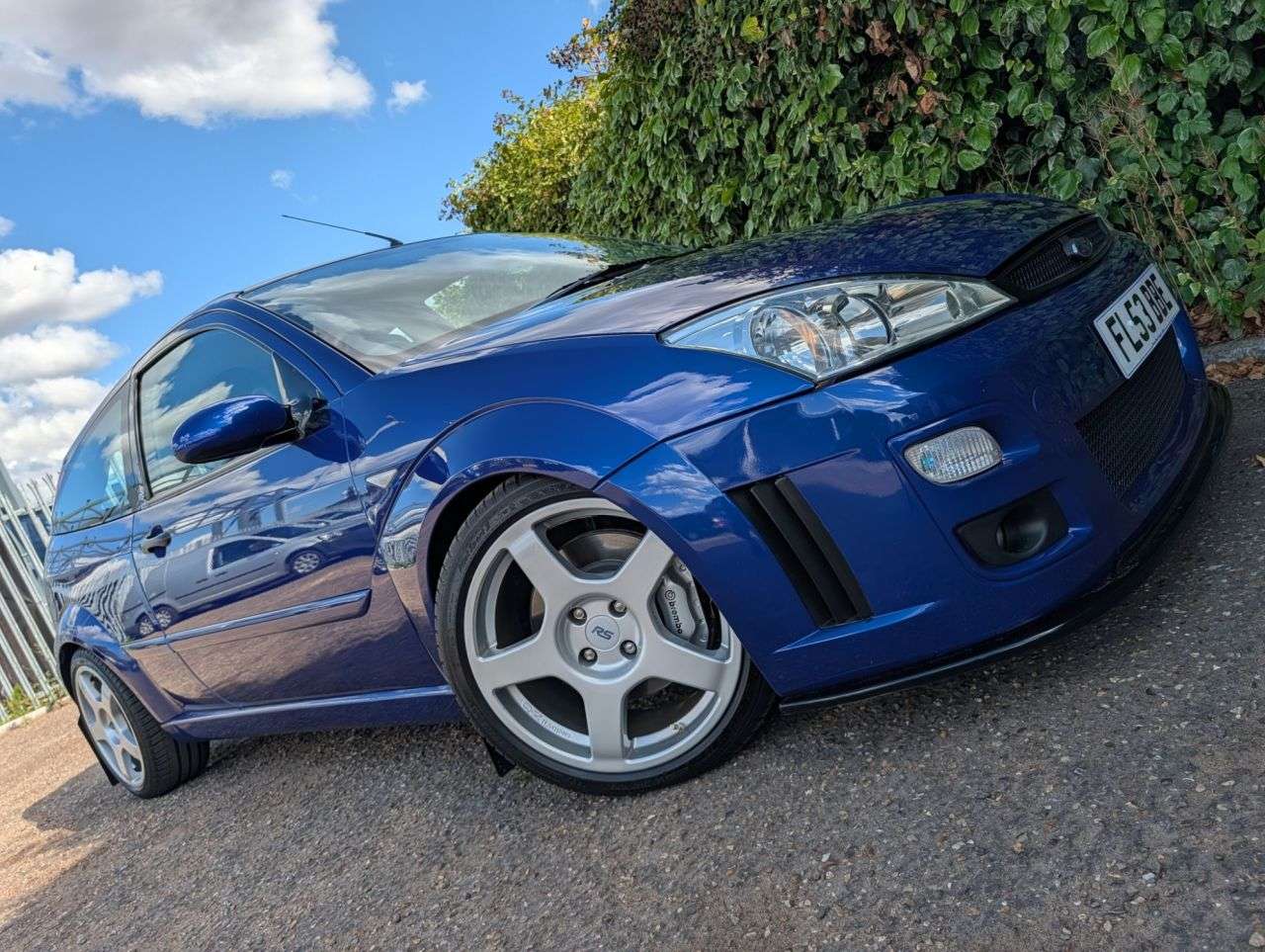 A 2003 FORD FOCUS 2.0 RS Hatchback 3dr Petrol Manual (237 g/km, 213 bhp) 23 Ford Services - S A 2003 FORD FOCUS 2.0 RS Hatchback 3dr Petrol Manual (237 g/km, 213 bhp) 23 Ford Services - S