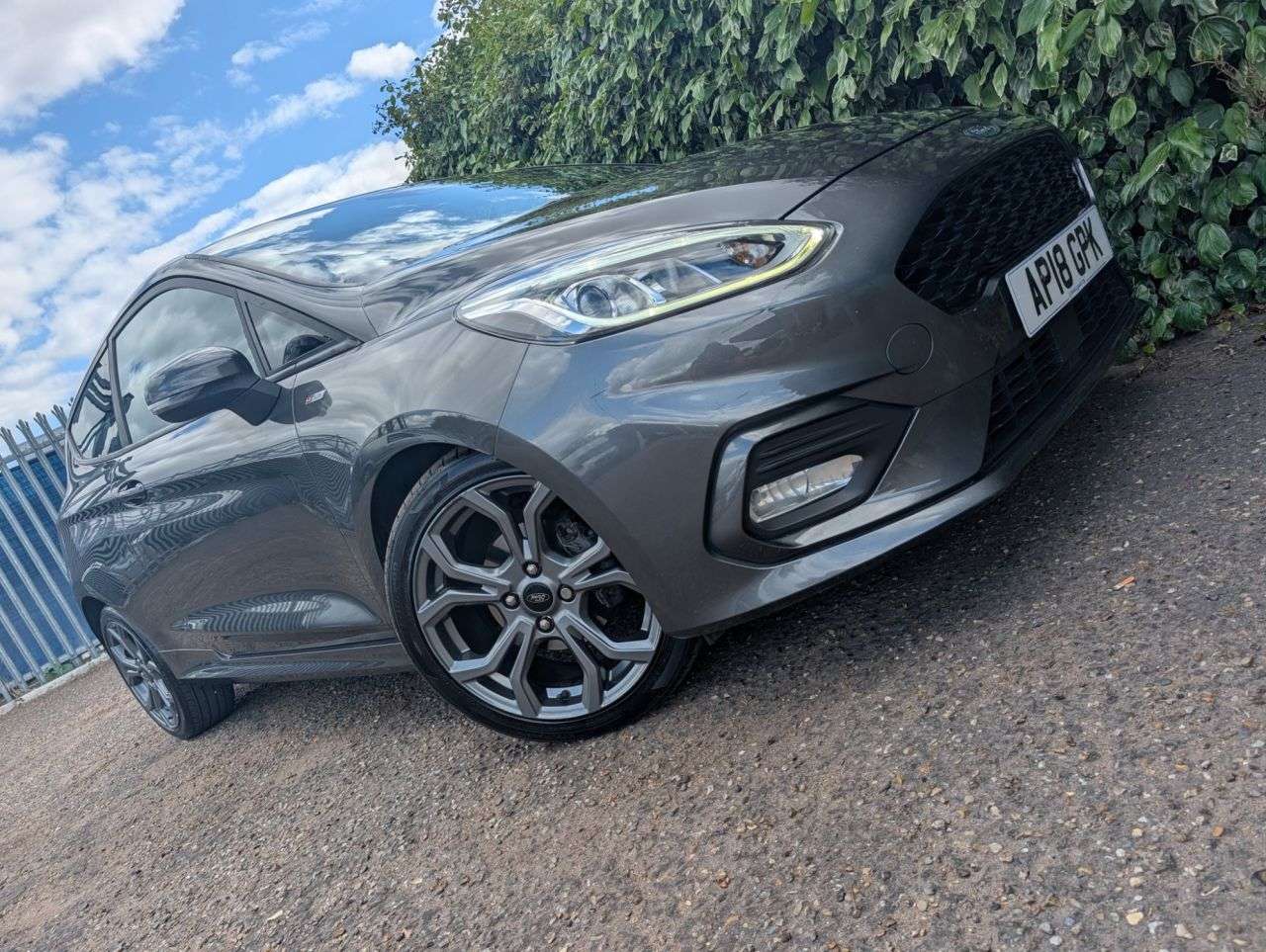 A 2018 FORD FIESTA 1.0T EcoBoost ST-Line Hatchback 3dr Petrol Auto Euro 6 (s/s) (100 ps) 2Owne A 2018 FORD FIESTA 1.0T EcoBoost ST-Line Hatchback 3dr Petrol Auto Euro 6 (s/s) (100 ps) 2Owne