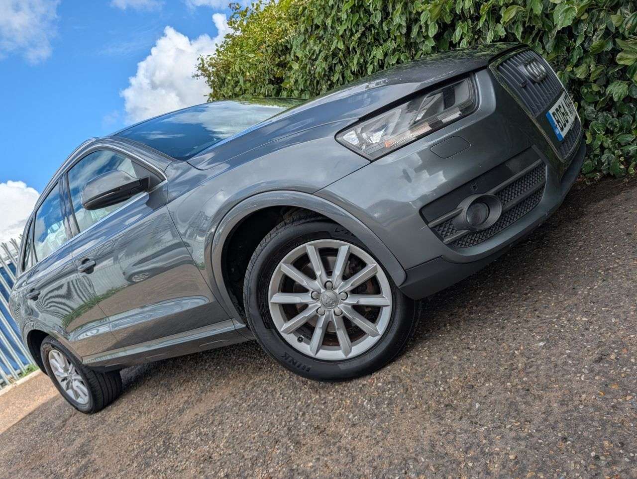 A 2014 AUDI Q3 2.0 TDI SE SUV 5dr Diesel Manual quattro Euro 5 (s/s) (140 ps) A 2014 AUDI Q3 2.0 TDI SE SUV 5dr Diesel Manual quattro Euro 5 (s/s) (140 ps)
