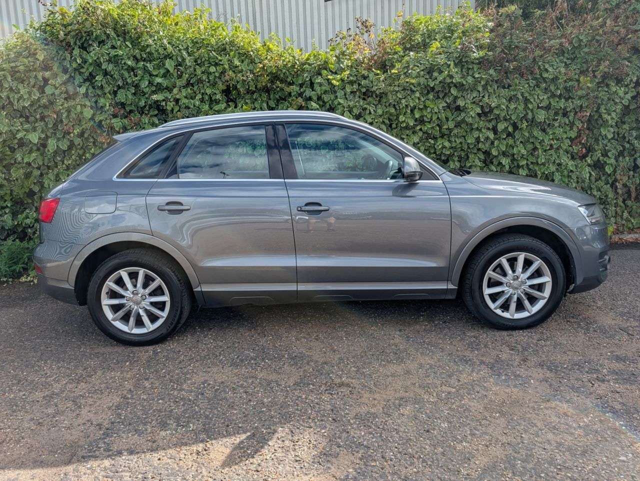 A 2014 AUDI Q3 2.0 TDI SE SUV 5dr Diesel Manual quattro Euro 5 (s/s) (140 ps) A 2014 AUDI Q3 2.0 TDI SE SUV 5dr Diesel Manual quattro Euro 5 (s/s) (140 ps)