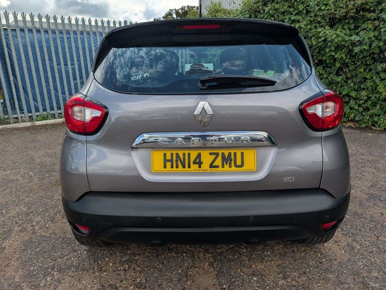 A 2014 RENAULT CAPTUR 1.5 dCi ENERGY Dynamique MediaNav SUV 5dr Diesel Manual Euro 5 (s/s) (90 ps A 2014 RENAULT CAPTUR 1.5 dCi ENERGY Dynamique MediaNav SUV 5dr Diesel Manual Euro 5 (s/s) (90 ps