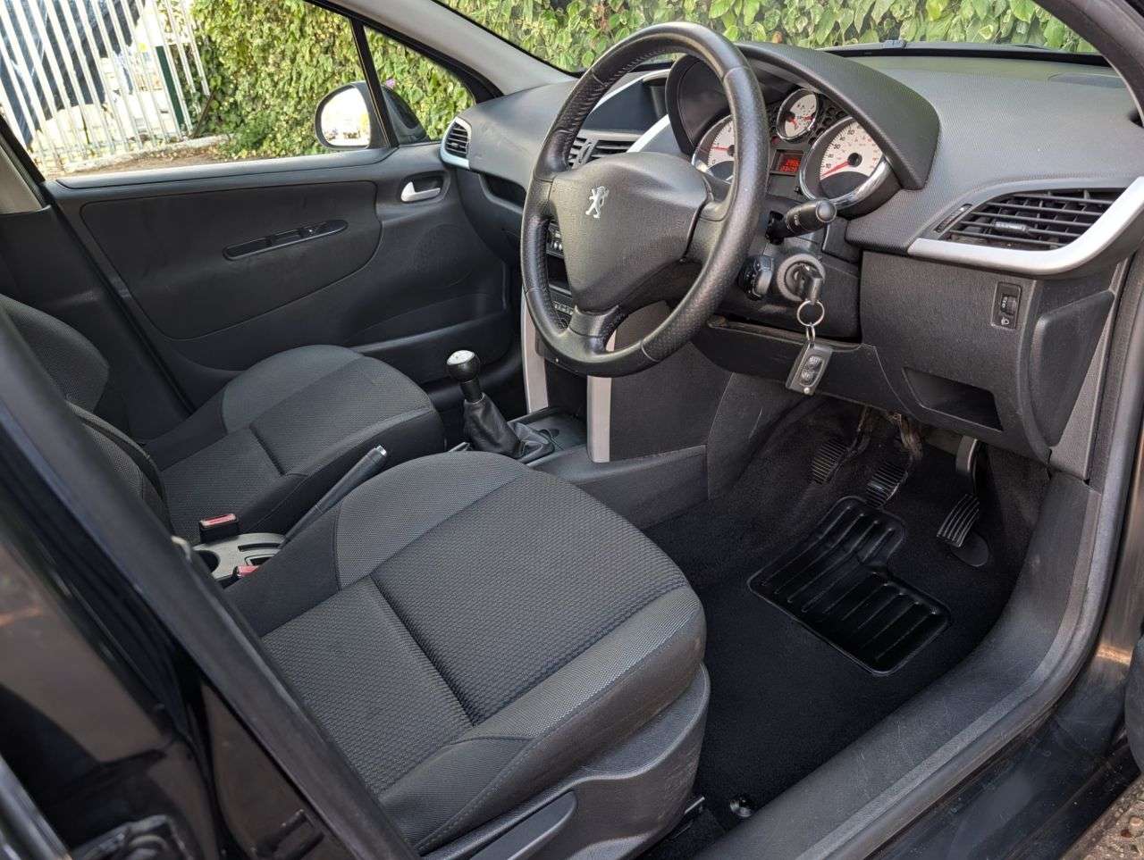 2012 PEUGEOT 207 SW 2012 PEUGEOT 207 SW