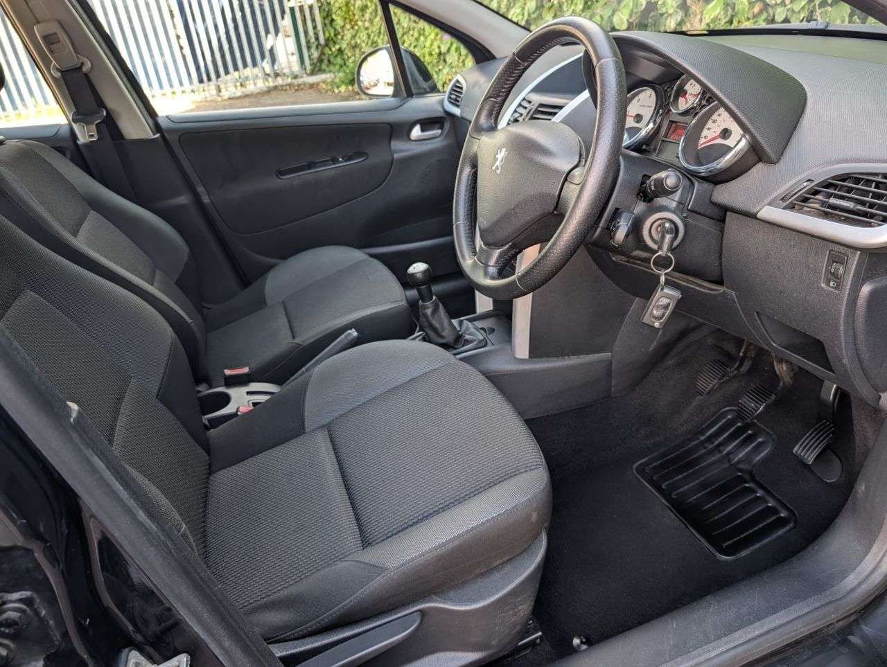 2012 PEUGEOT 207 SW 2012 PEUGEOT 207 SW