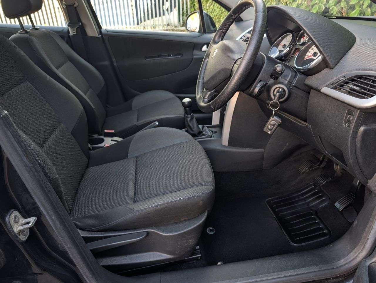 2012 PEUGEOT 207 SW 2012 PEUGEOT 207 SW