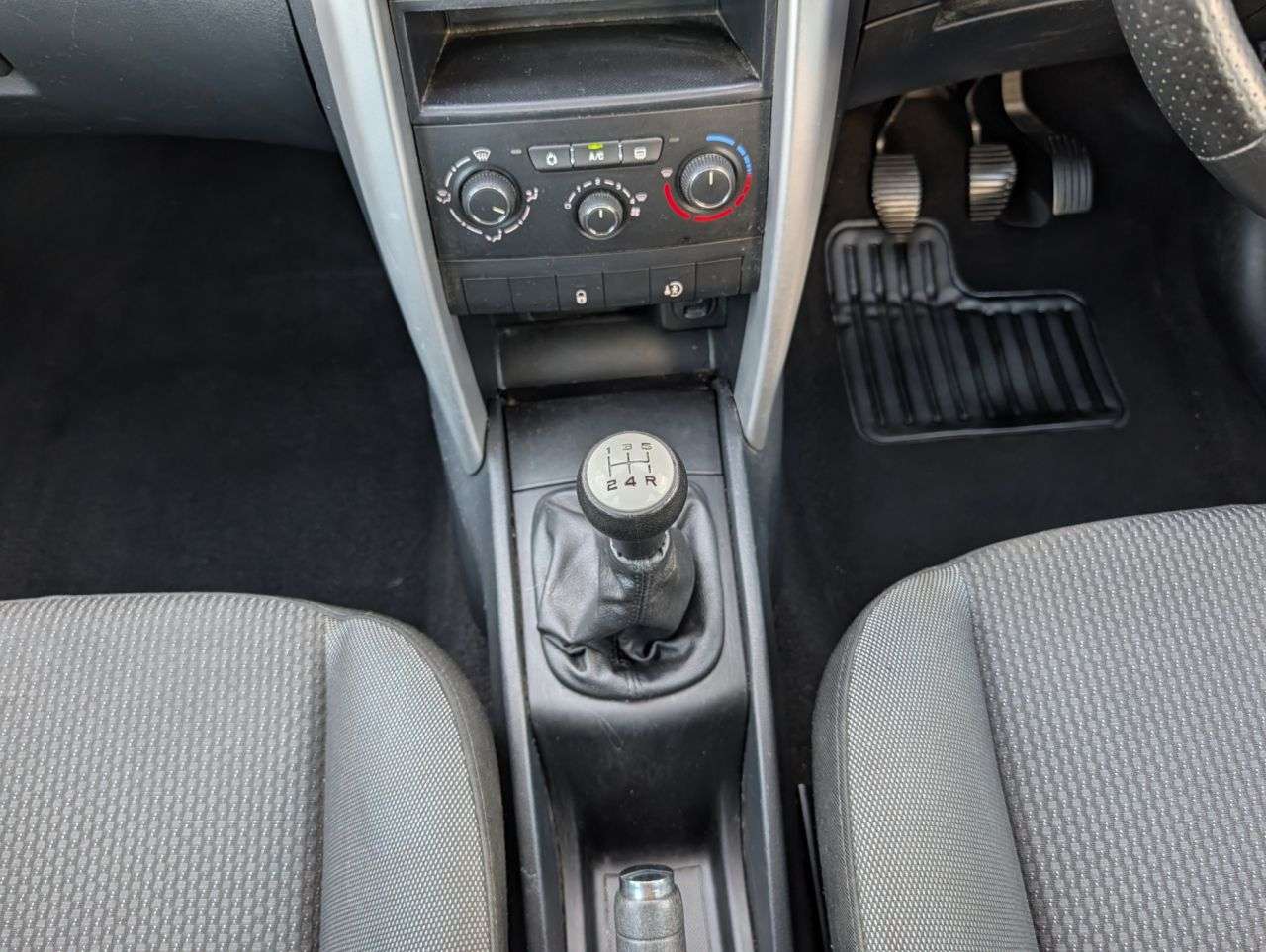 2012 PEUGEOT 207 SW 2012 PEUGEOT 207 SW