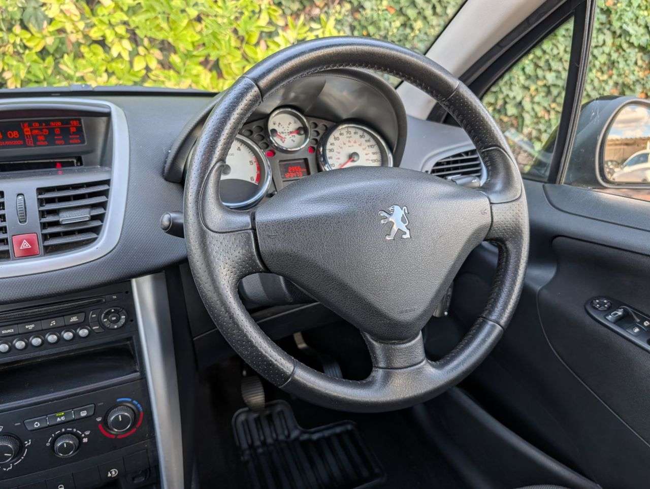2012 PEUGEOT 207 SW 2012 PEUGEOT 207 SW
