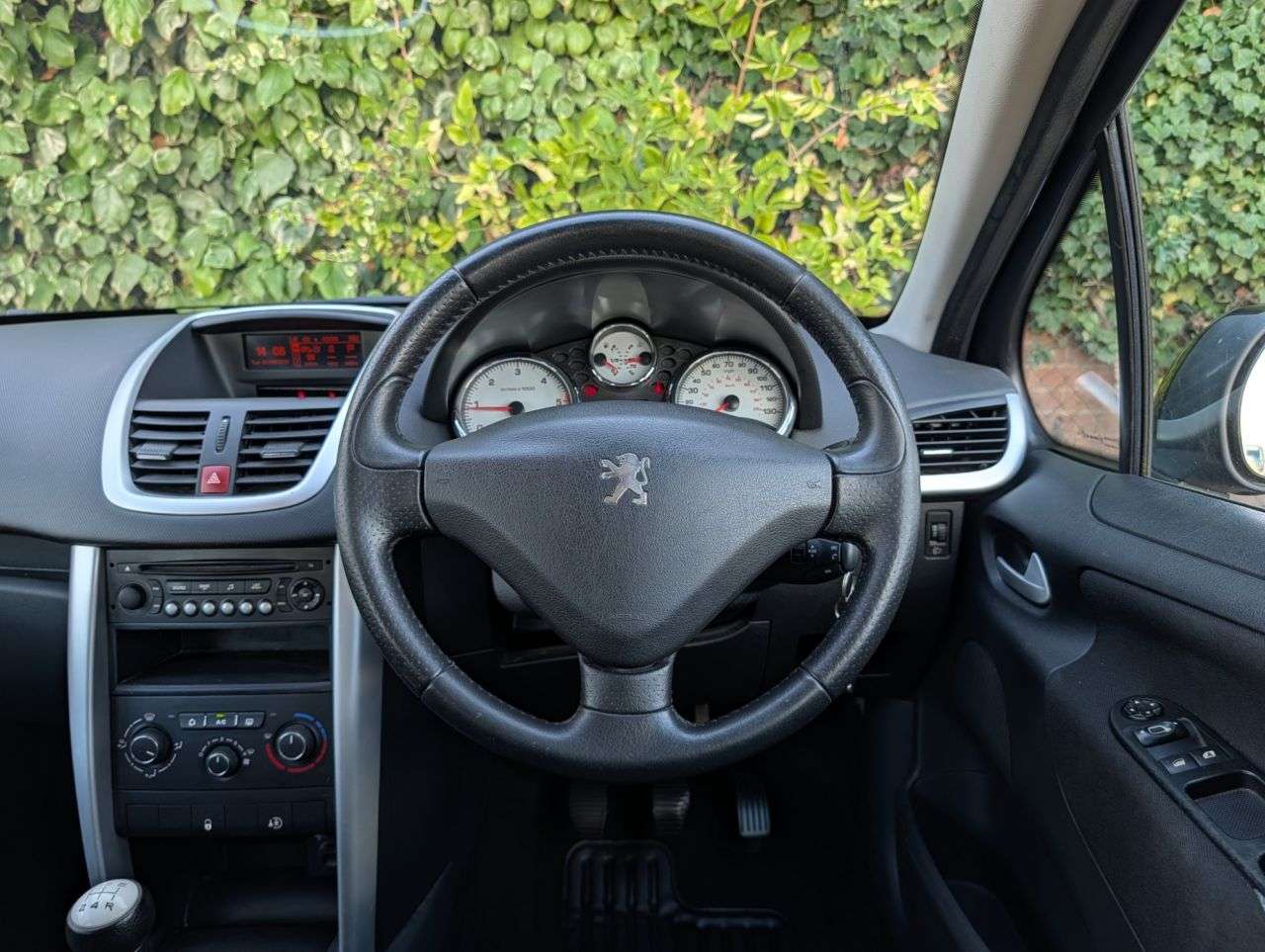 2012 PEUGEOT 207 SW 2012 PEUGEOT 207 SW