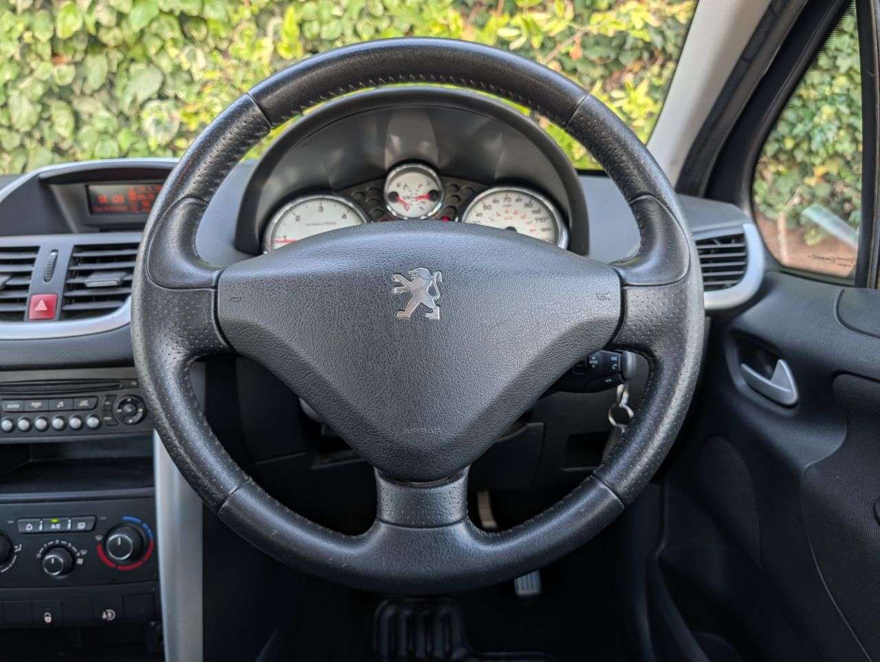 2012 PEUGEOT 207 SW 2012 PEUGEOT 207 SW
