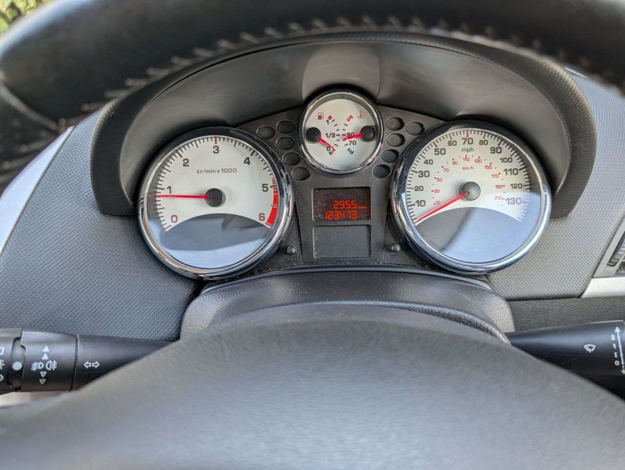 2012 PEUGEOT 207 SW 2012 PEUGEOT 207 SW