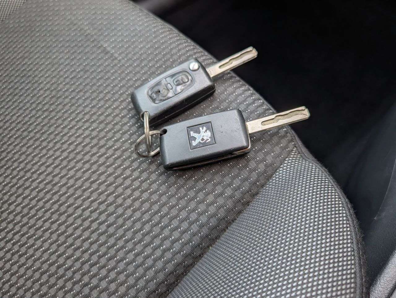 2012 PEUGEOT 207 SW 2012 PEUGEOT 207 SW