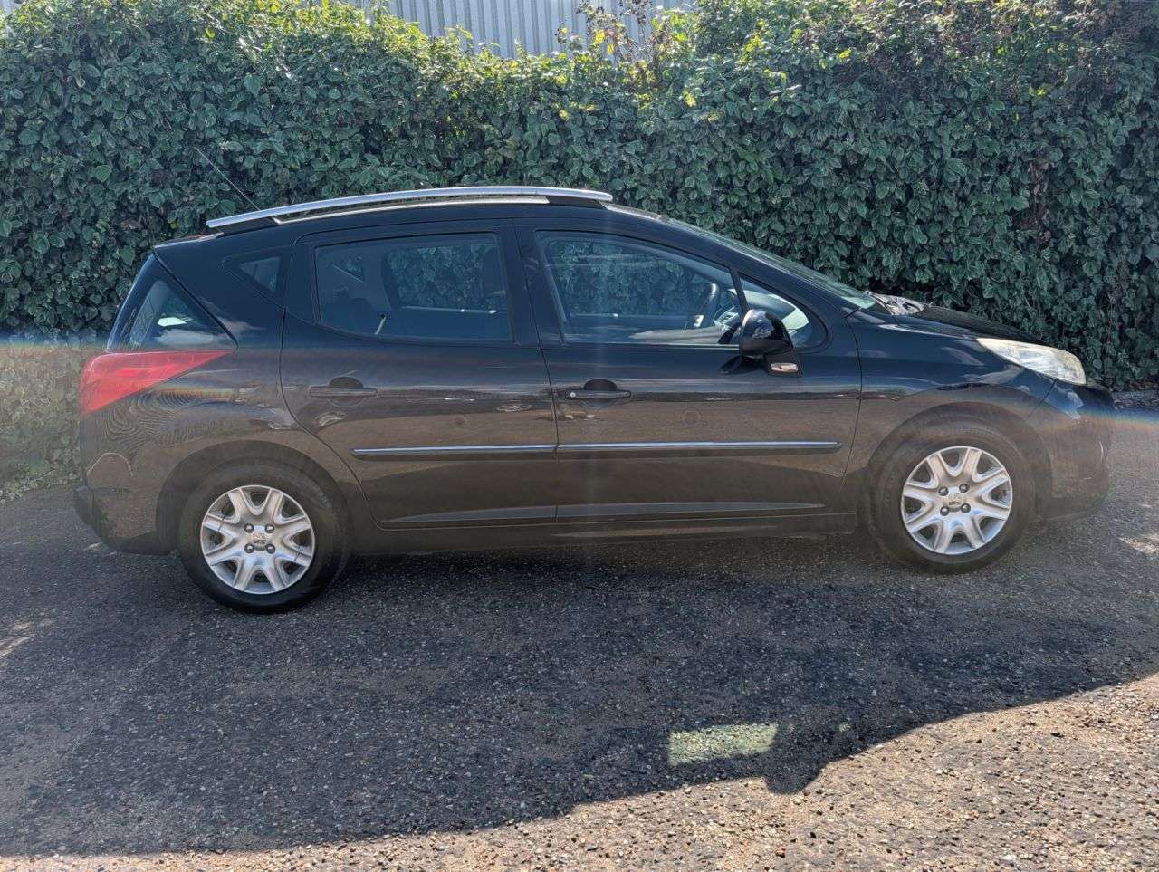 A 2012 PEUGEOT 207 SW 1.6 HDi Active Estate 5dr Diesel Manual Euro 5 (92 ps) Recent Service+Tyres A 2012 PEUGEOT 207 SW 1.6 HDi Active Estate 5dr Diesel Manual Euro 5 (92 ps) Recent Service+Tyres
