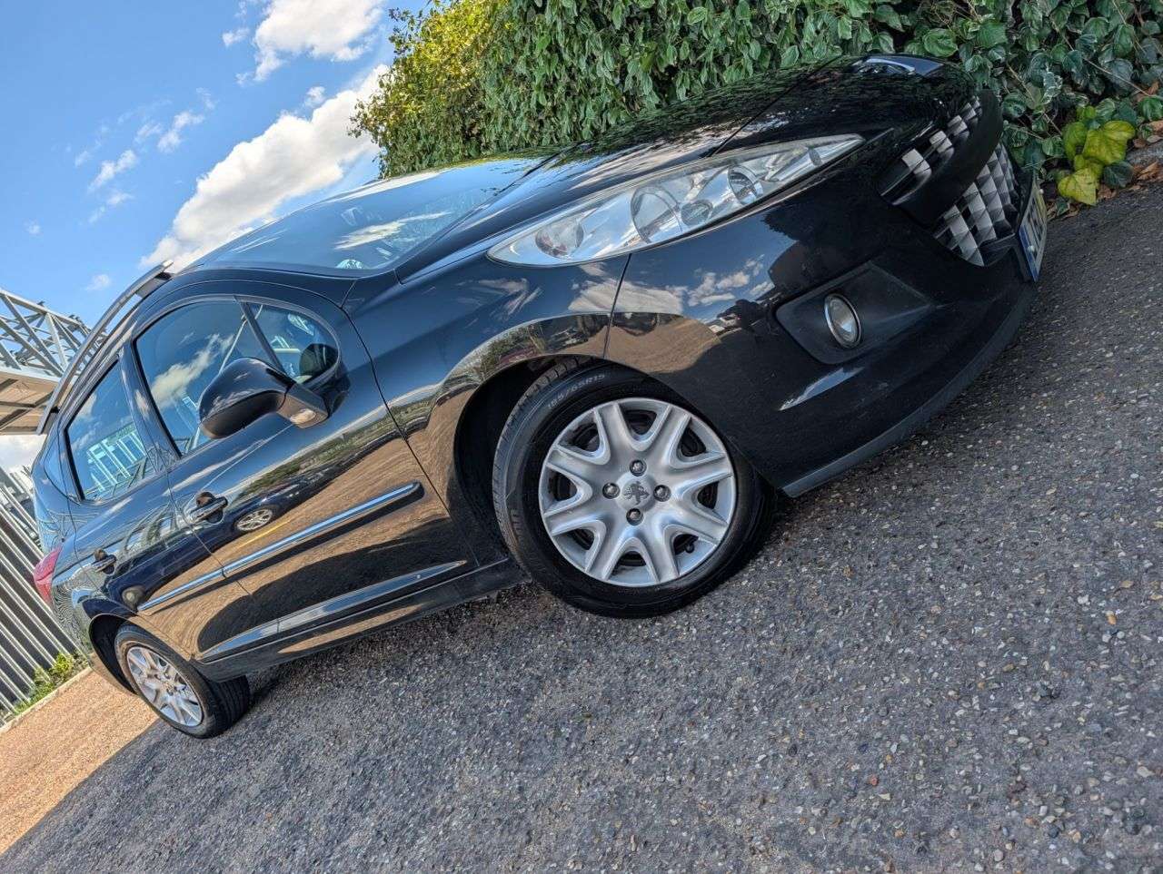 A 2012 PEUGEOT 207 SW 1.6 HDi Active Estate 5dr Diesel Manual Euro 5 (92 ps) Recent Service+Tyres A 2012 PEUGEOT 207 SW 1.6 HDi Active Estate 5dr Diesel Manual Euro 5 (92 ps) Recent Service+Tyres