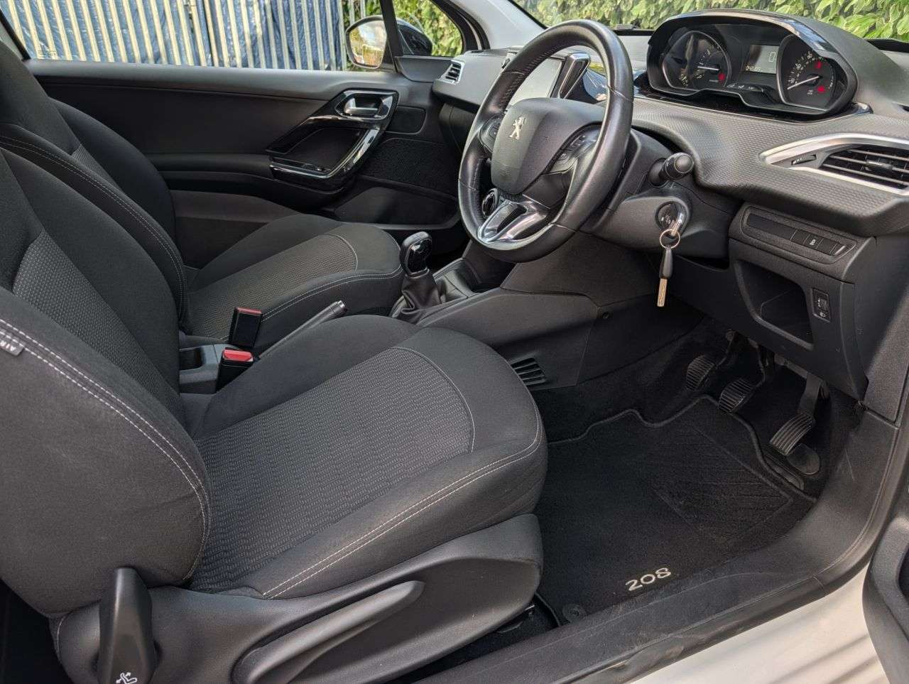 2017 PEUGEOT 208 2017 PEUGEOT 208